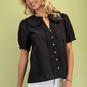 GiGio USA Peter Pan Collar Textured Top in Black